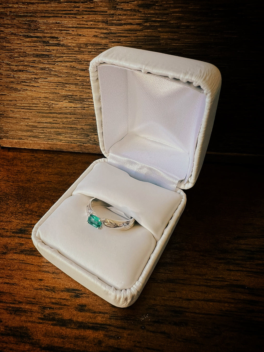 White Leatherette Fancy Ring Box