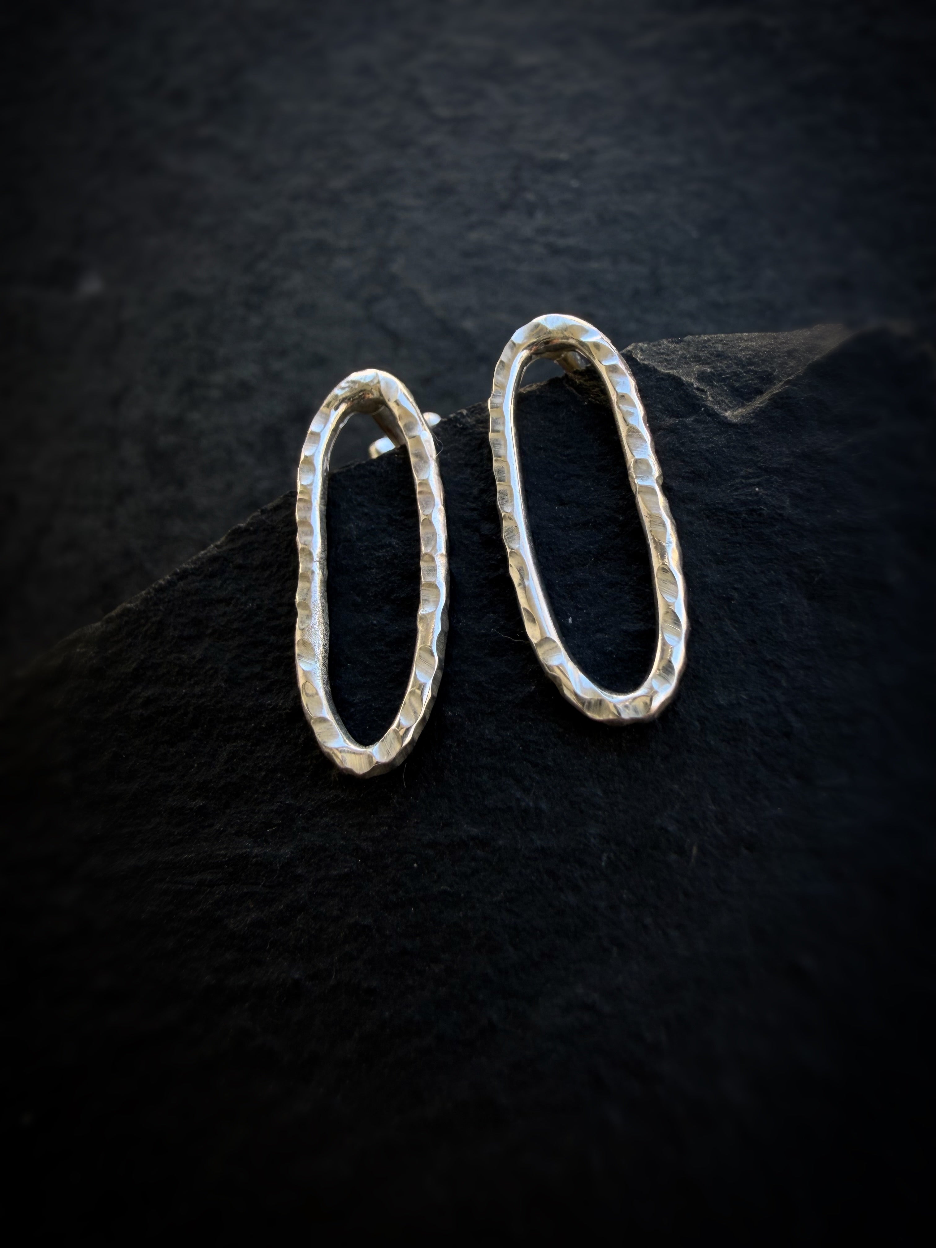 Filament Studs